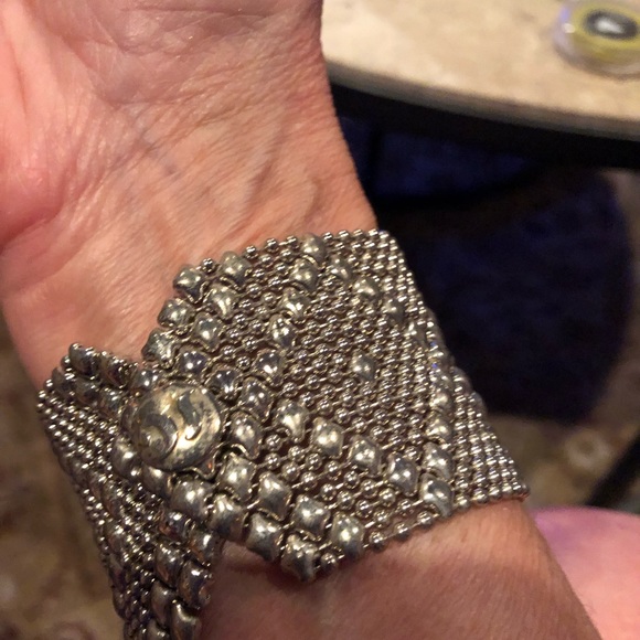 Vintage silver tone bracelet - Picture 2 of 5